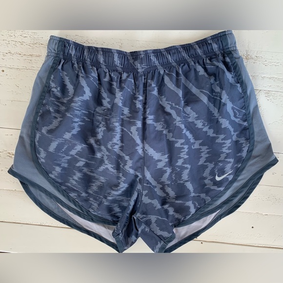 Nike Pants - NIKE DRI-FIT Running Short Size Medium